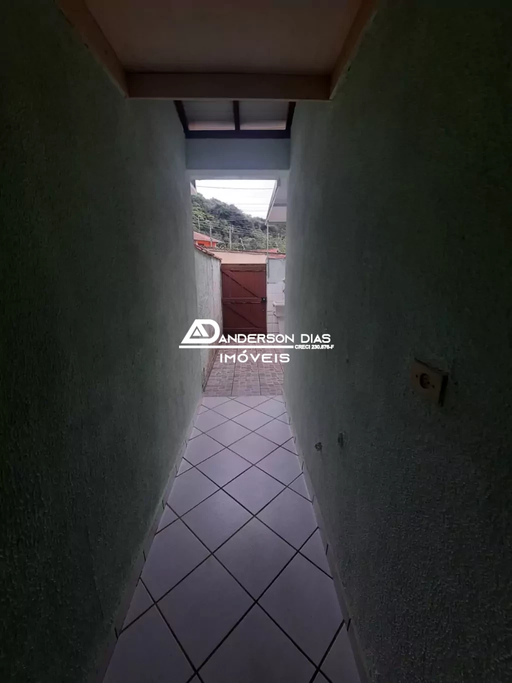 Casa com 2 dormitórios á venda, 60m² por R$ 340.000 - Martim de Sá - Caraguatatuba/SP